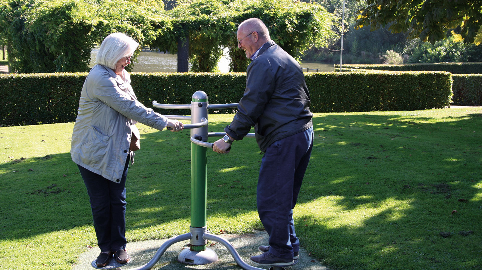 Fitnesstoestellen in het Bloemendalpark
